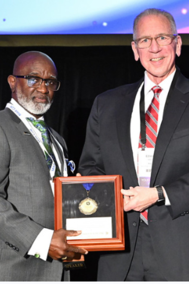Kevin Burns was the 2025 AAKP Medal of Excellence Award honoree in the Dialysis Technician Category.